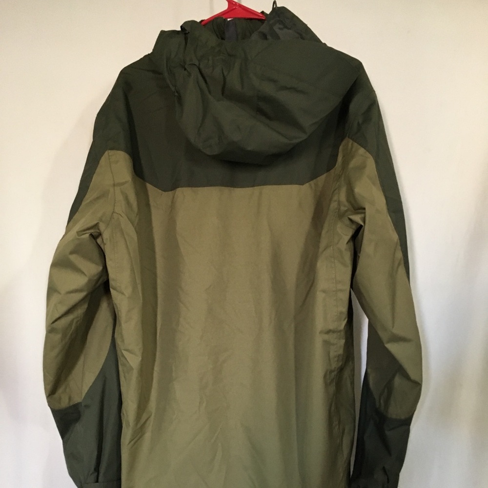 Eddie Bauer men’s large olive green jacket